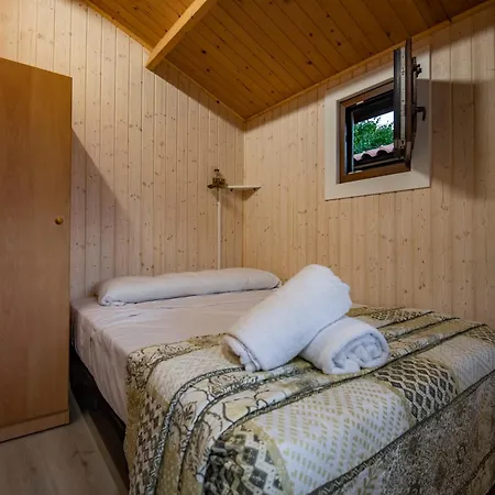 مكان تخييم Ria De Arosa 1 *