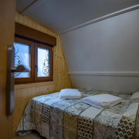 Ria De Arosa 1 مكان تخييم