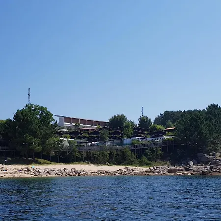 مكان تخييم Ria De Arosa 1 *