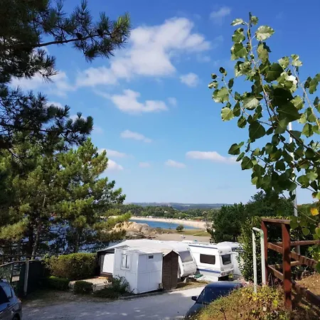 مكان تخييم Ria De Arosa 1