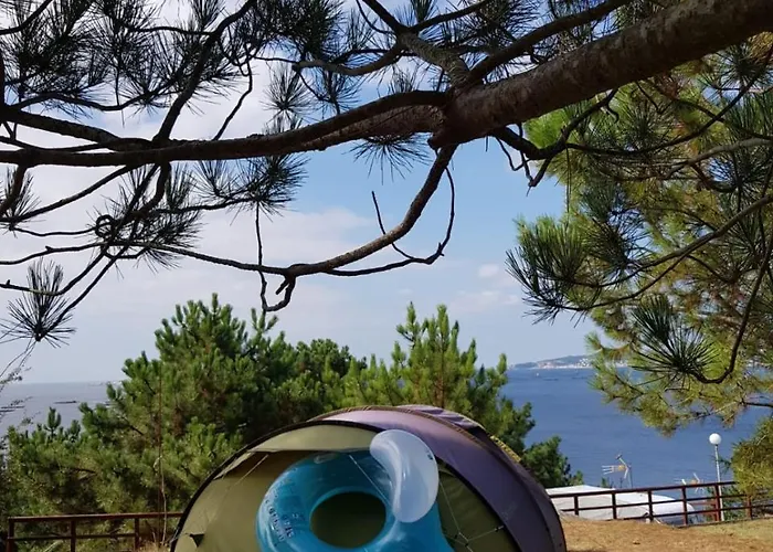 مكان تخييم Ria De Arosa 1 *